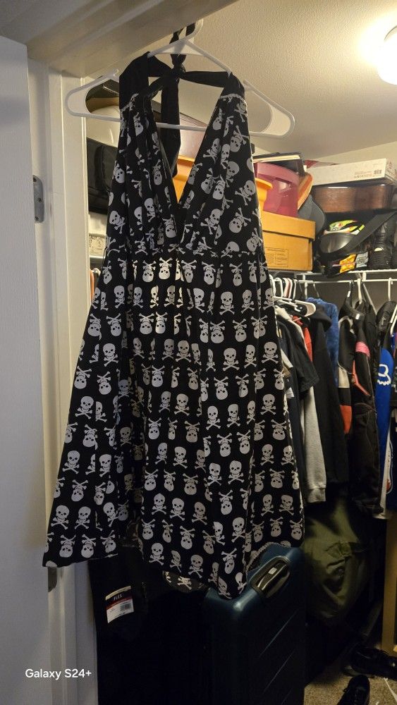 TORRID LIKE NEW SKULL HALTER TOP DRESS