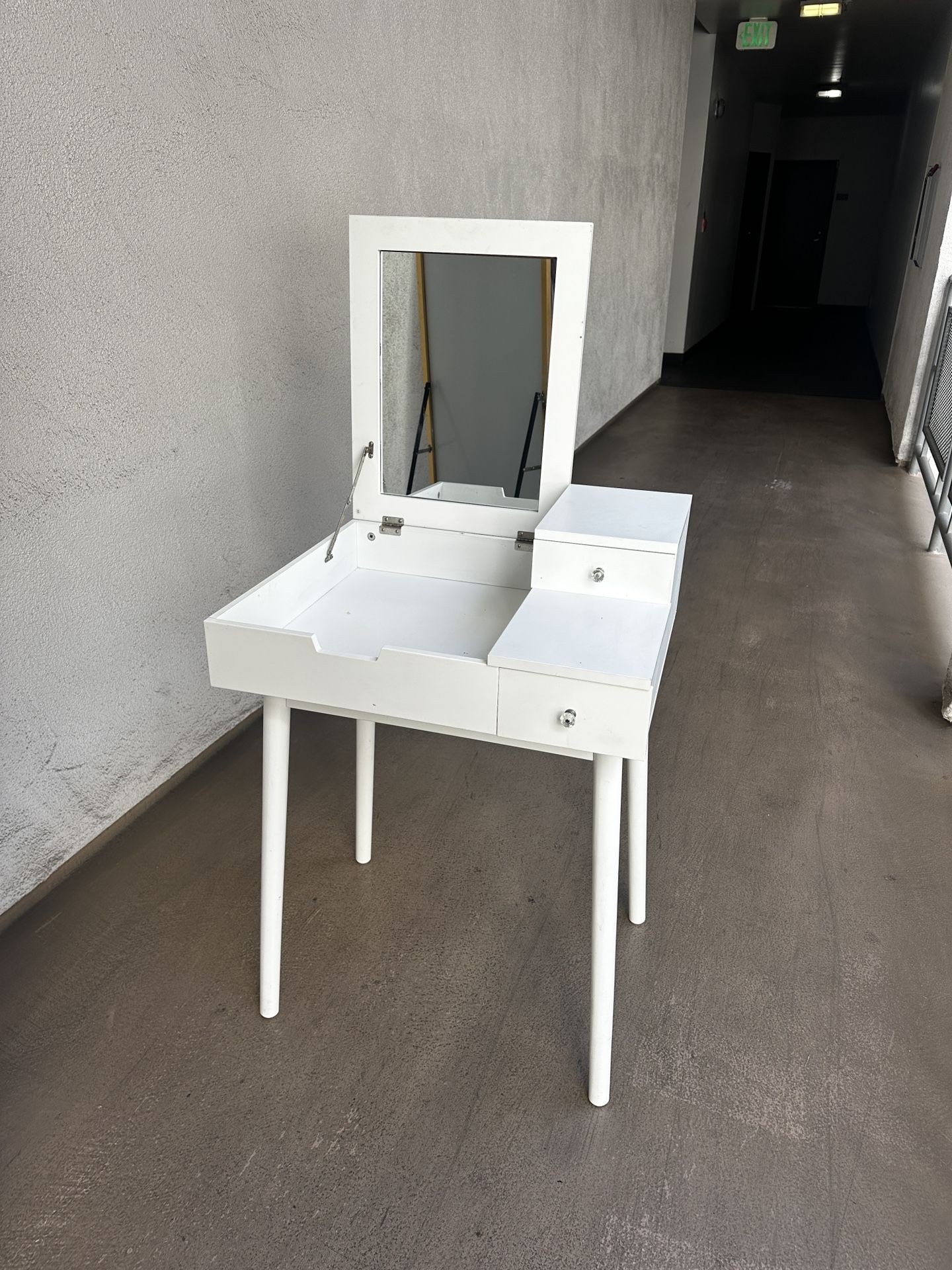 White Vanity Desk with Flip-Up Mirror & Storage Drawers 