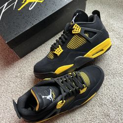 Jordan 4 Thunder Size 5.5 6.5 7 8.5 8.5 9 10 11 11.5 12 