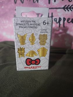 Mystery pin Hello Kitty