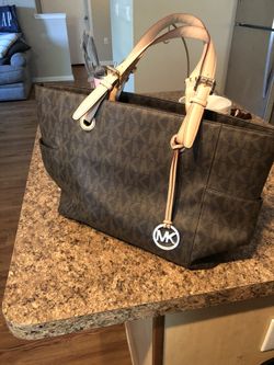 Michael kors purse
