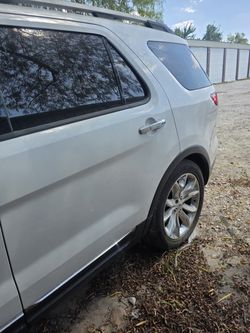 Parts!! 2014 ford explorer XLT