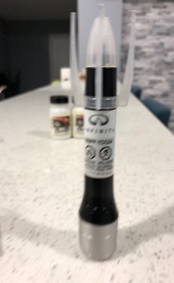 Infiniti pearl white touch up paint kit
