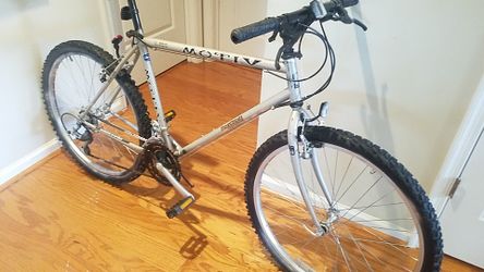 Motiv 26 inch mountain bike hot sale