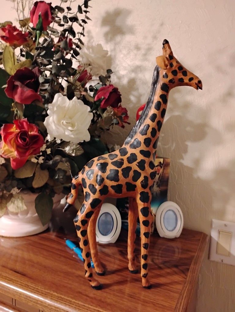 Vintage Leather Wrapped Giraffe 🦒