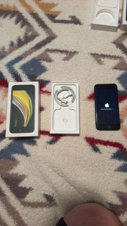 Unlocked Apple iPhone SE 2nd GEN