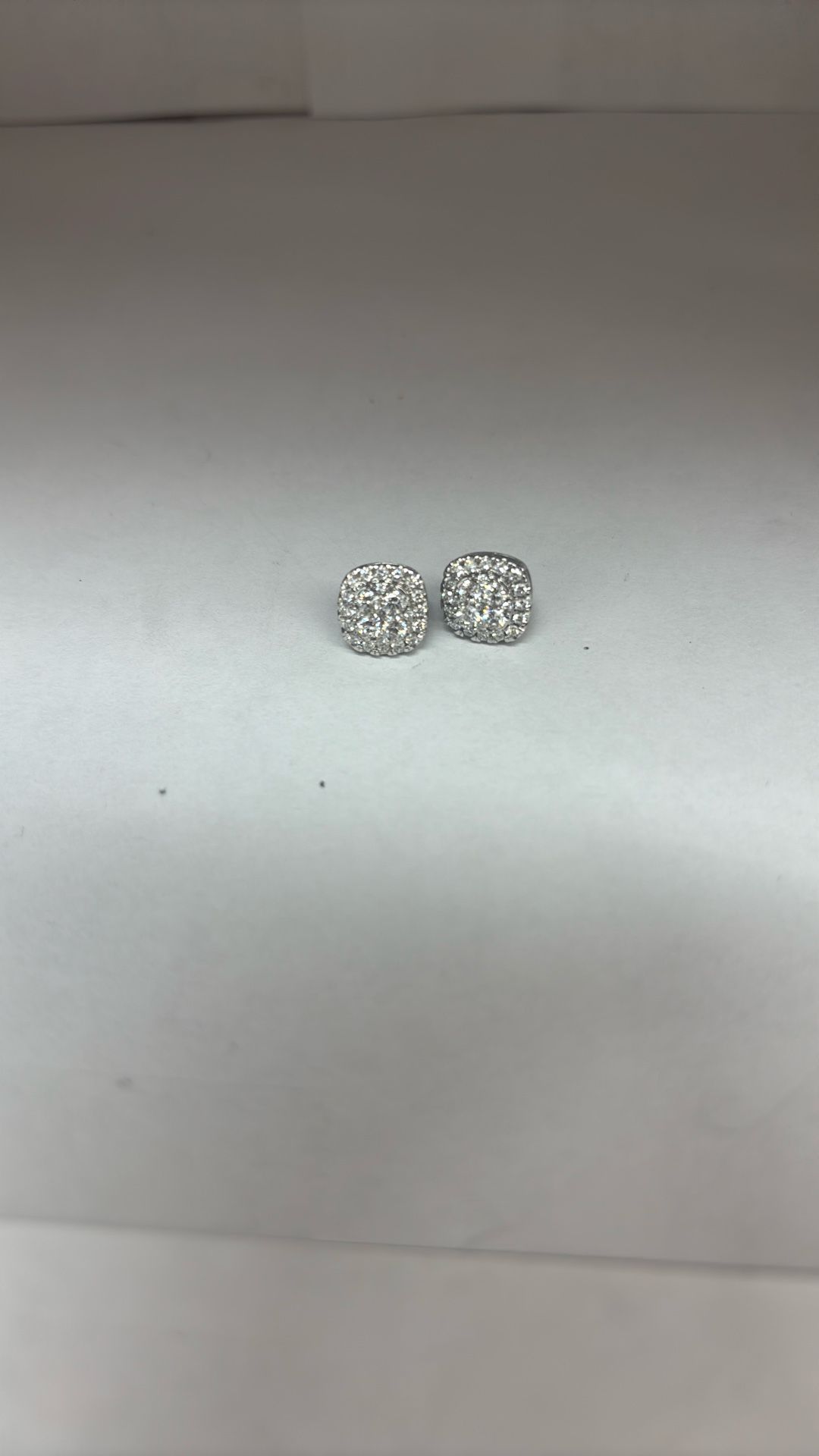 Ear Diamond 