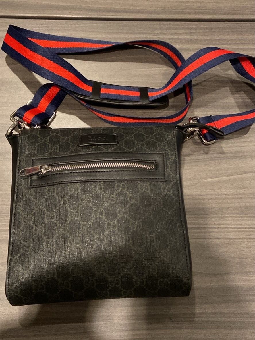 Gucci Messenger Bag