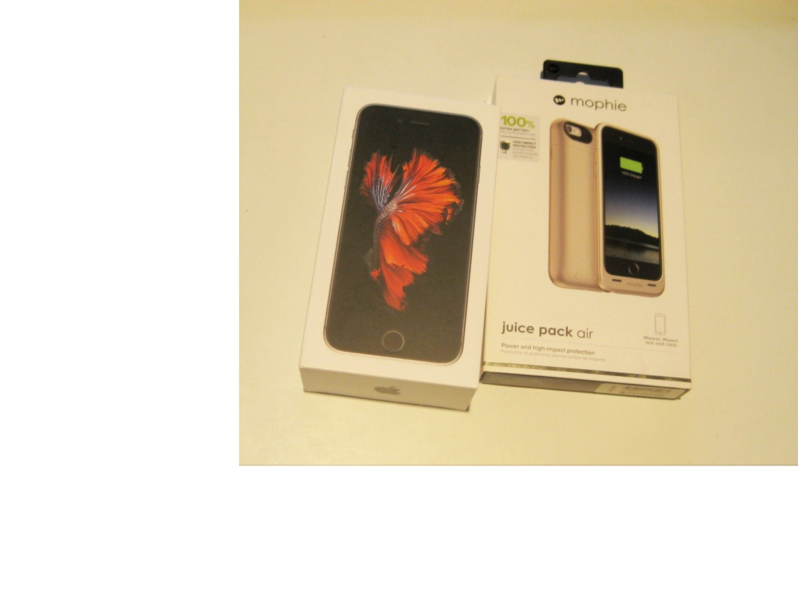 New UNLOCKED 32gb Iphone 6s A1633 IOS 10.2.1 Bundle Deal!