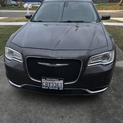 2017 Chrysler 300