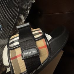 Burberry Slides 
