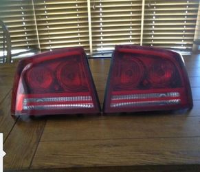 2007 Dodge Charger Tail lights