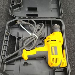 Dewalt DWD115K 3 8 10mm VSR Mid handle Drill Kit With Keyless Chuck for Sale in Queens NY OfferUp