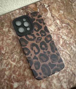iPhone 14 Pro Max leopard case