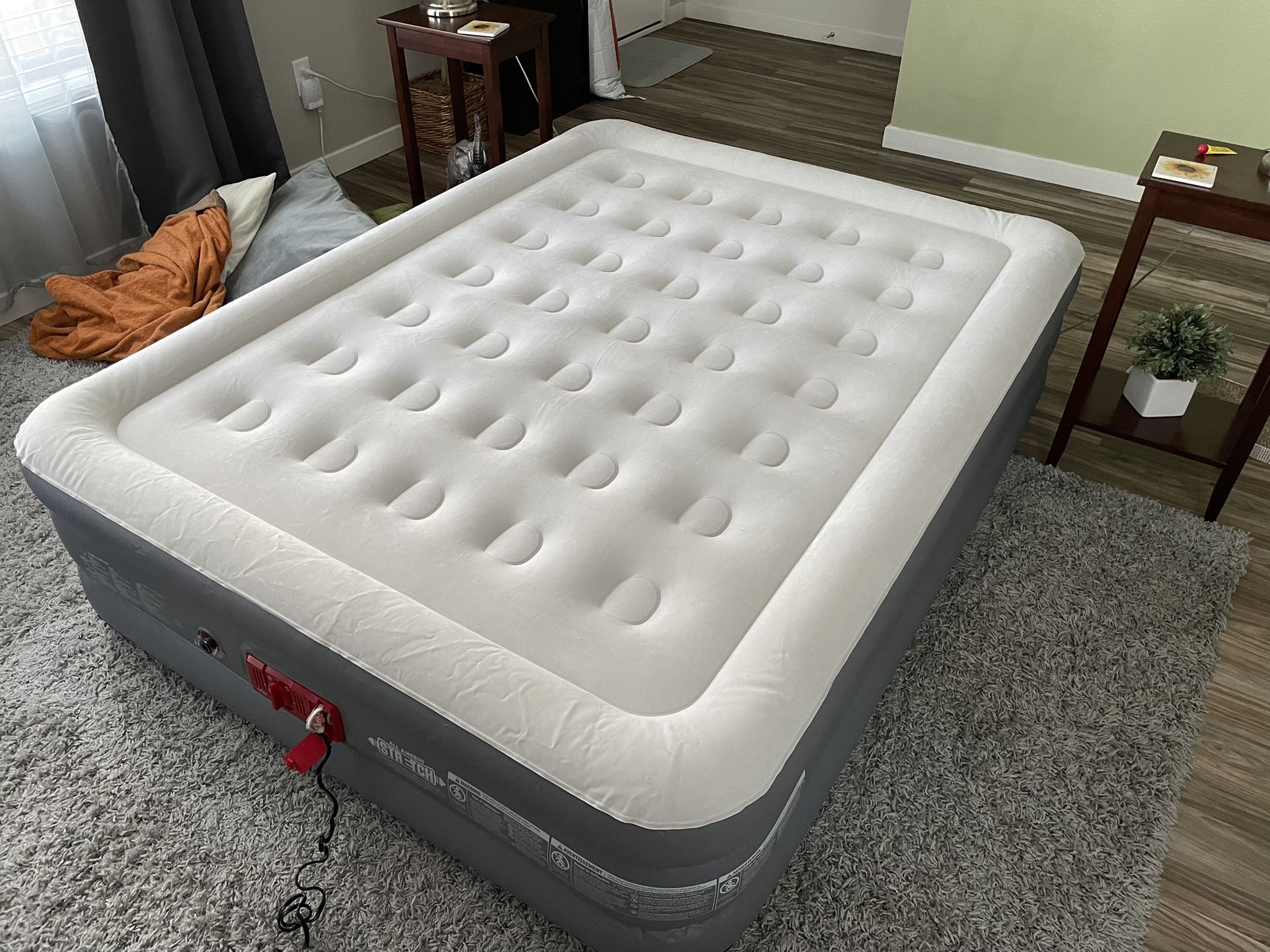 Queen Double High Air Mattress