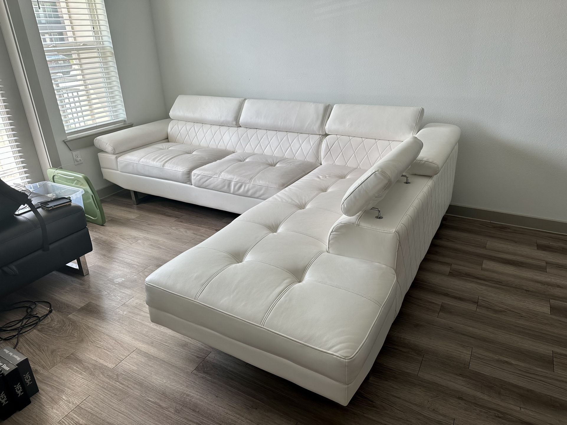 Used Cream Full-sized Sectional