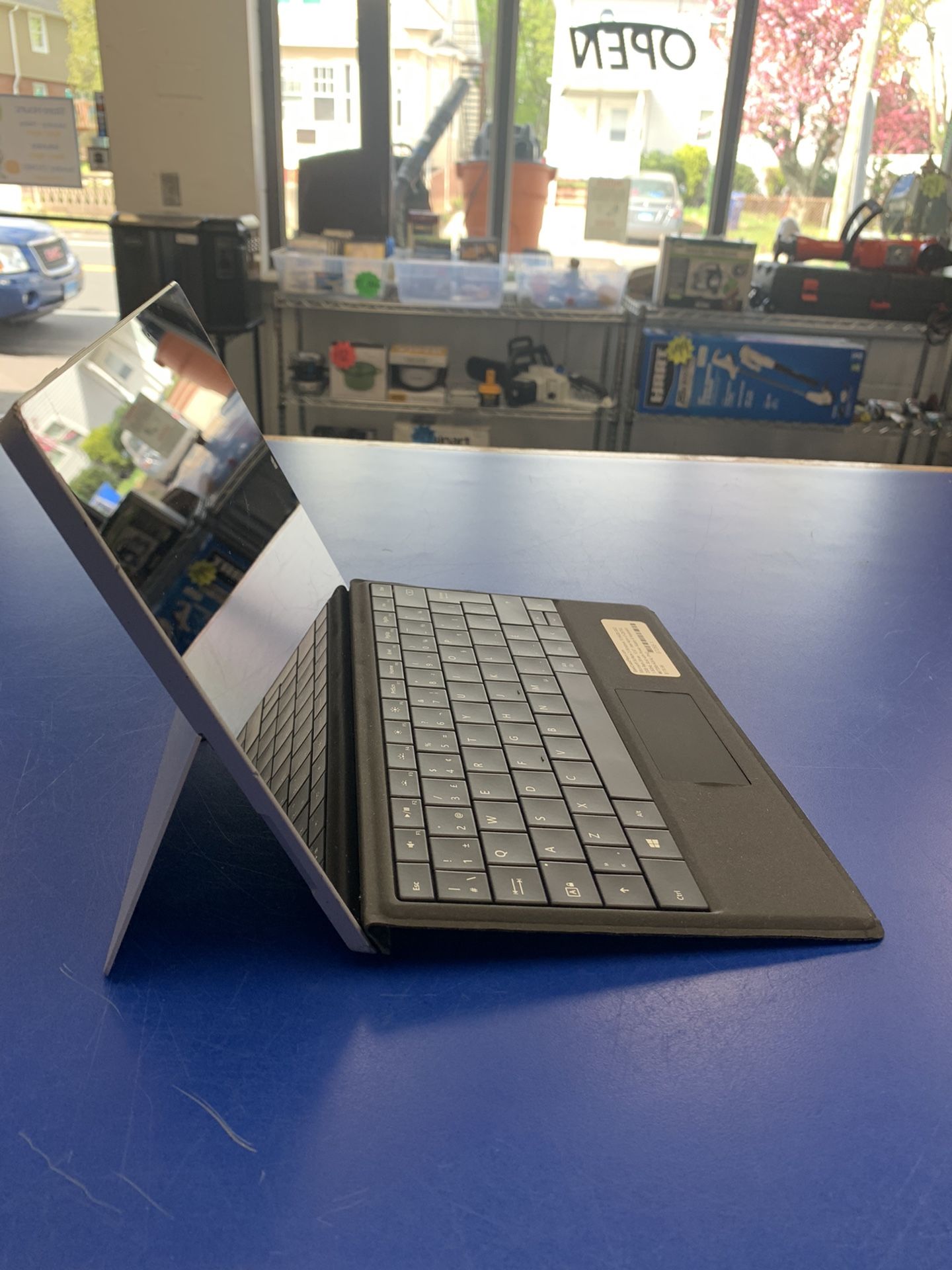 Microsoft Surface 3 .