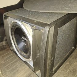 12 In.  Subwoofer And Amp 