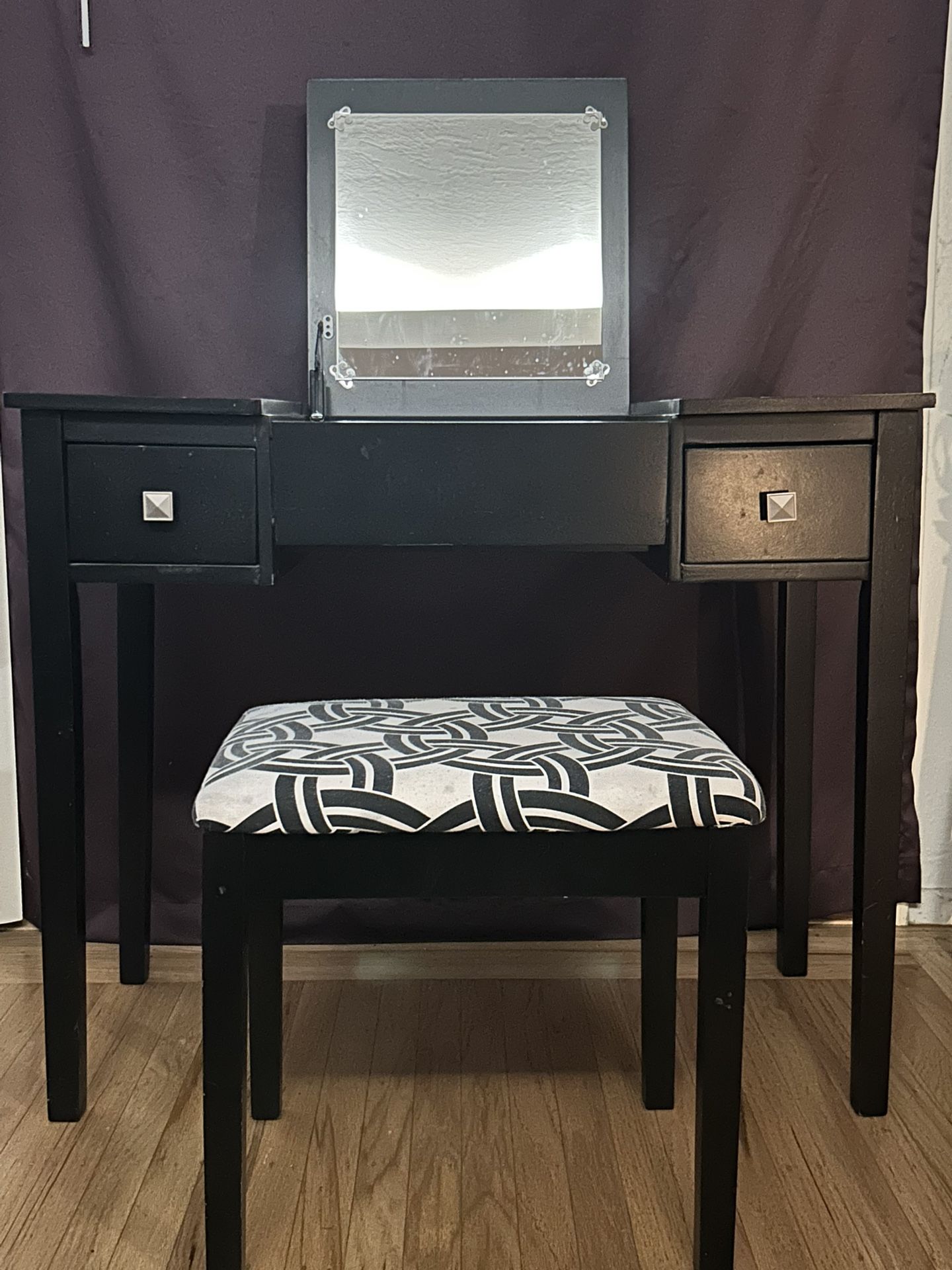 Linon Kensley Butterfly Vanity Set