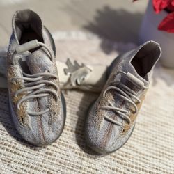 Baby Yeezy Adidas 