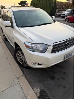 2008 Toyota Highlander Hybrid - Runs fine. OBO