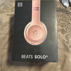 Beats Solo-Bluetooth Wireless All-Day On-Ear Headphones - Rose Gold & Black.