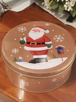 Christmas Round Tin