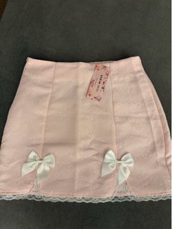 Skirt size small  new