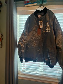 Original Dodgers Jacket 3XL Asking $180 Oh Better Offert ⚾️⚾️⚾️  Pick Up In Van Nuys