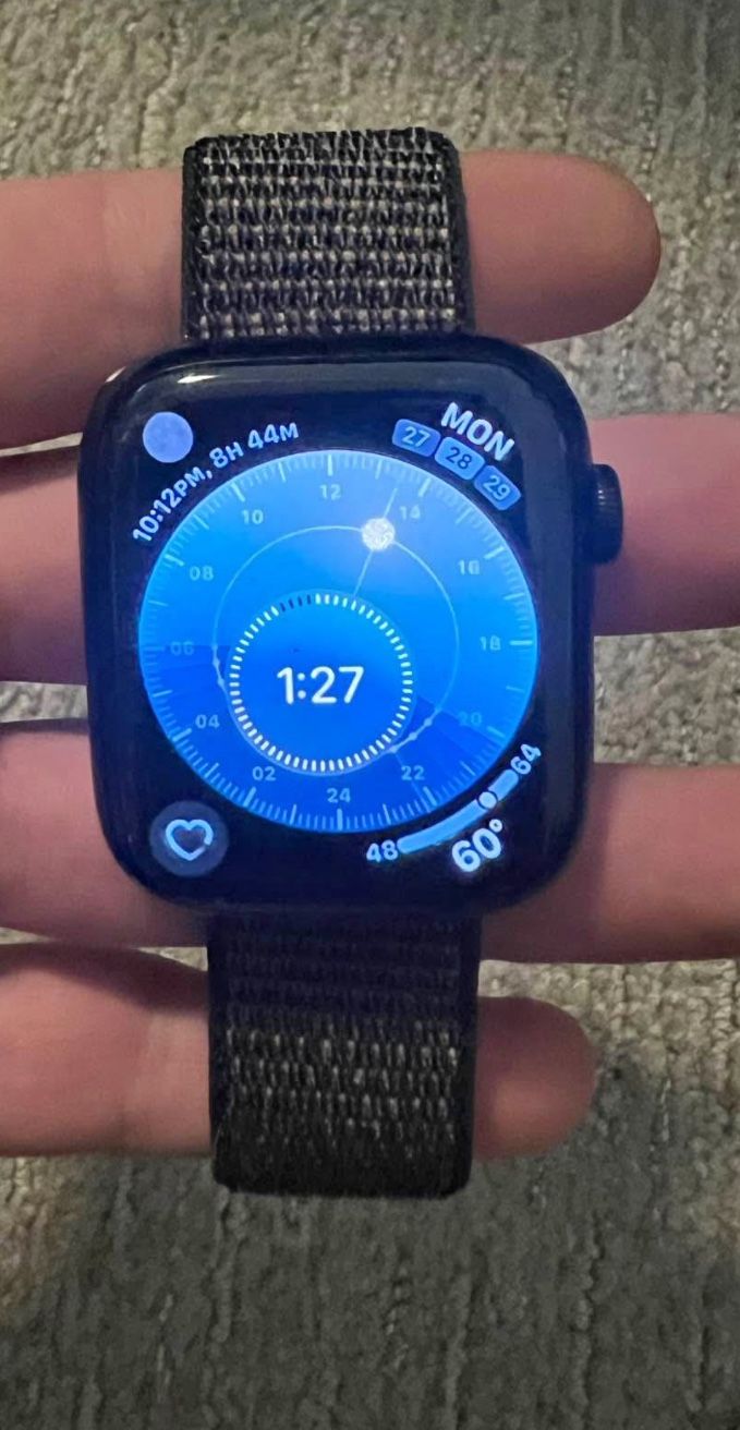 Apple Watch 7 (GPS + Cellular ) Nike Edition