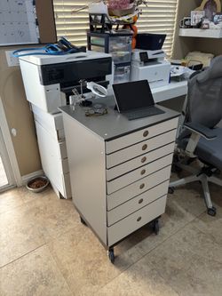 Small Detail Storage Drawer Unit