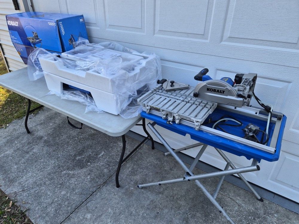 Kobalt 7-in Sliding Table Wet Tile Saw with Stand -BRAND NEW