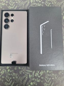 Galaxy S25 Ultra 5G 6.9" (Unlocked) 256GB Titanium Gray Opened Box