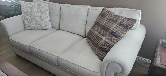 Elegant Sofa Set