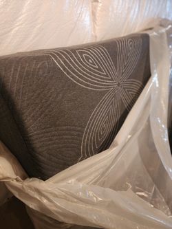 Queen Size Mattress And Split Box Spring