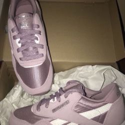 Reebok Classic girls sneakers shoes lilac size 2.5