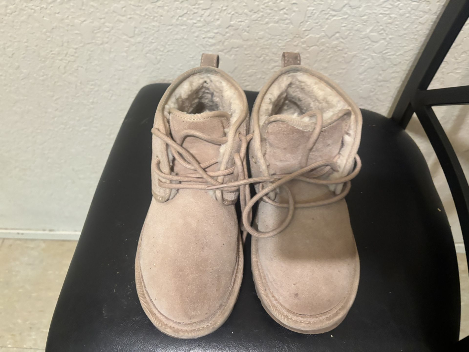 UGGS