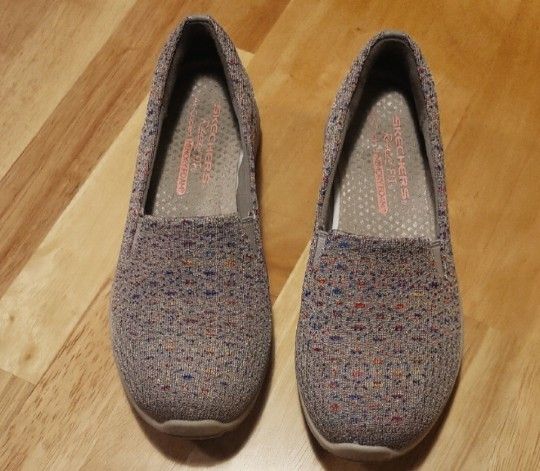 Skechers Relaxed fit Air-cooled Memory Foam Slip-On Shoes size 7.5