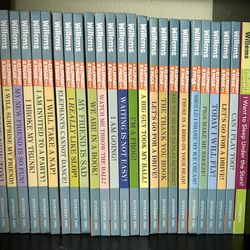 Books Set: Mo Willems Elephant & Piggie: The Complete Collection (Includes 2 Bookends)