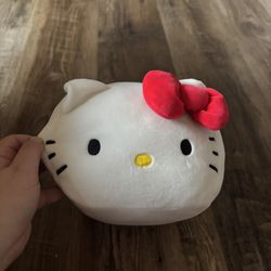 Hello Kitty Universal Studios Cube Plush