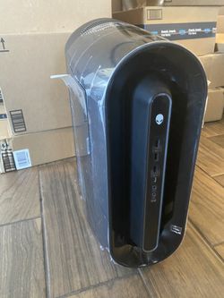 Alienware Aurora R10 Gaming Desktop  16GB +5700XT