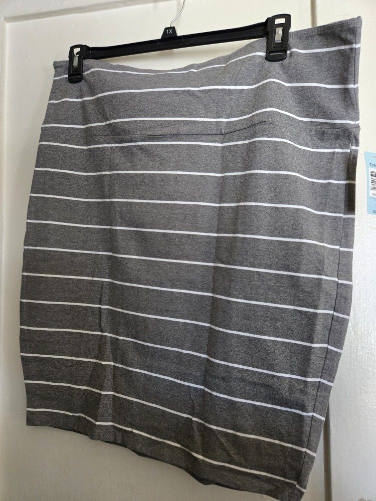 🖤Torrid Pencil Skirt Size2x NEW $13🖤
