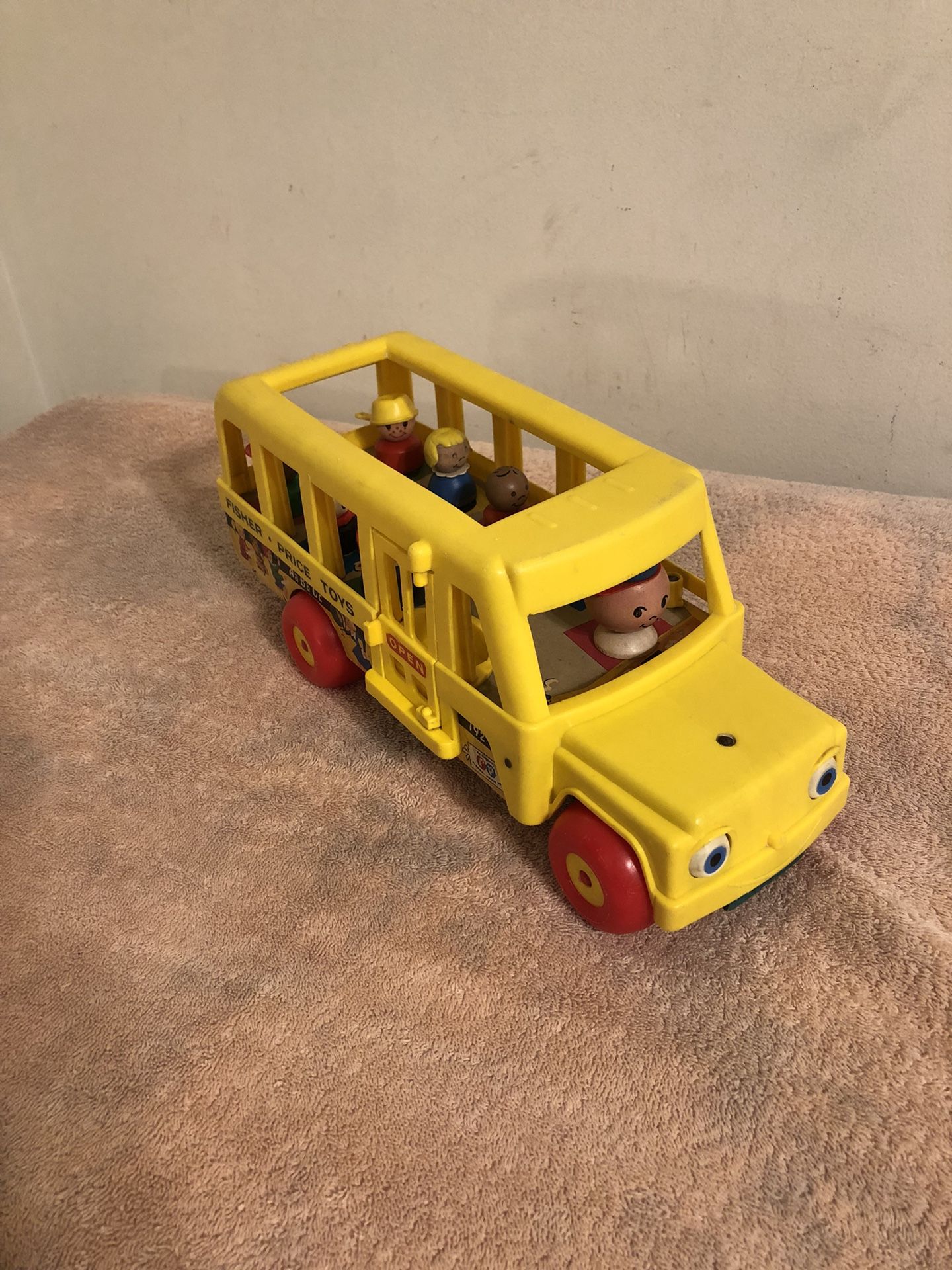 Vintage 1965 Fisher Price Little People School Bus #192 Complete