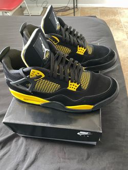 Jordan 4 Thunder