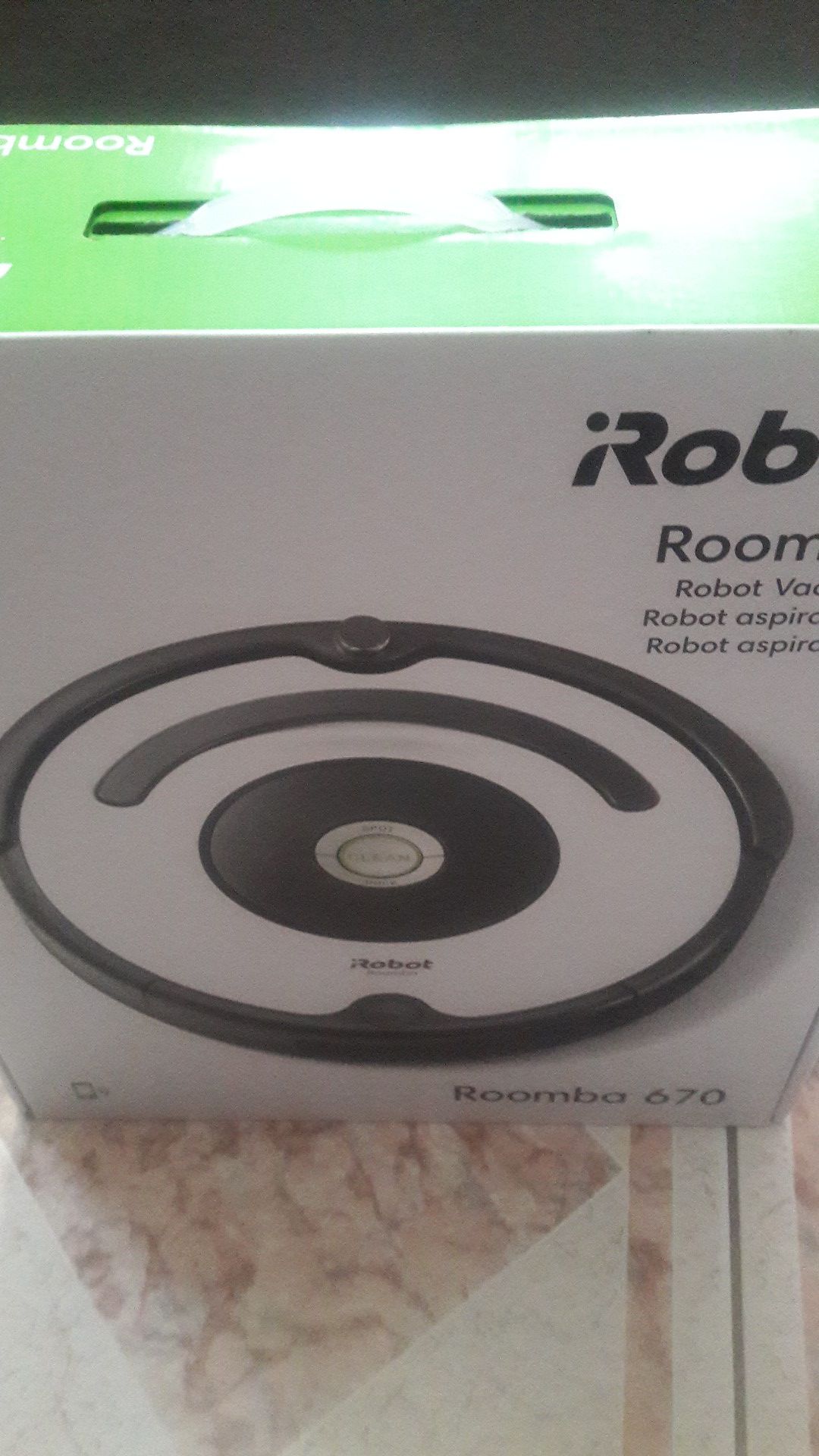iRobot , Roomba 760 Robot Vacuum