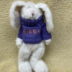 Boyd’s Plush Hare “Bunnylove Rarebit”