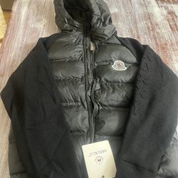 Moncler Jacket Sz large Very Nice Jacket 