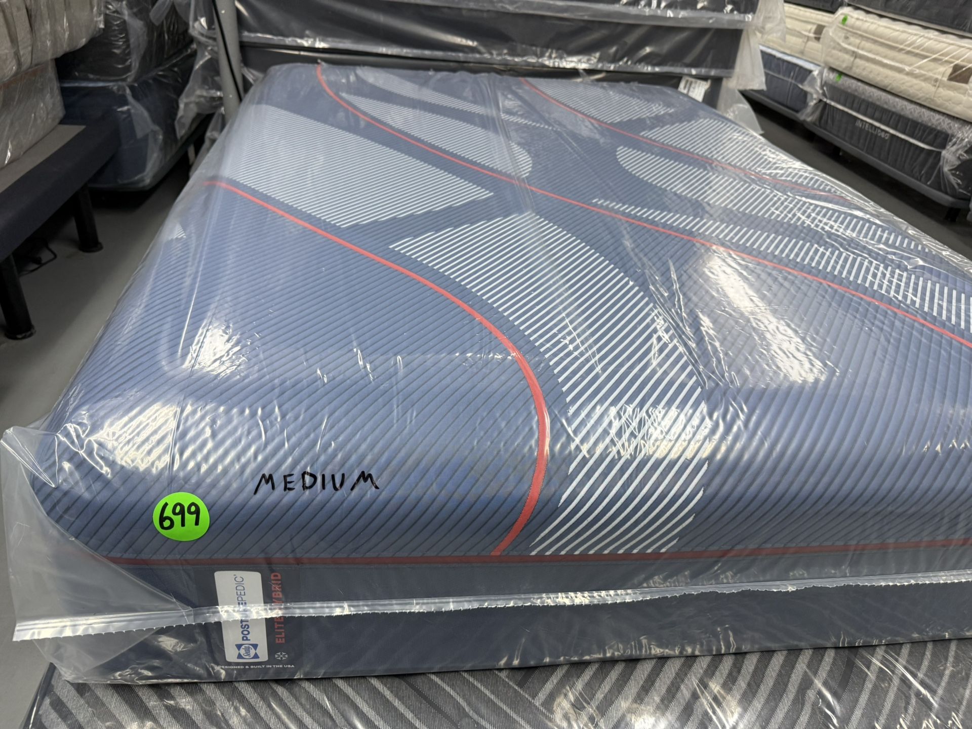 FULL SIZE SEALY POSTUREPEDIC ELITE HYBRID (MEDIUM) MATTRESS & BOX SPRING BED SET
