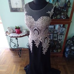 Vestido Beautiful Black dress  Size 4