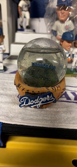 Dodgers Stadium Sand Glove   Collectible